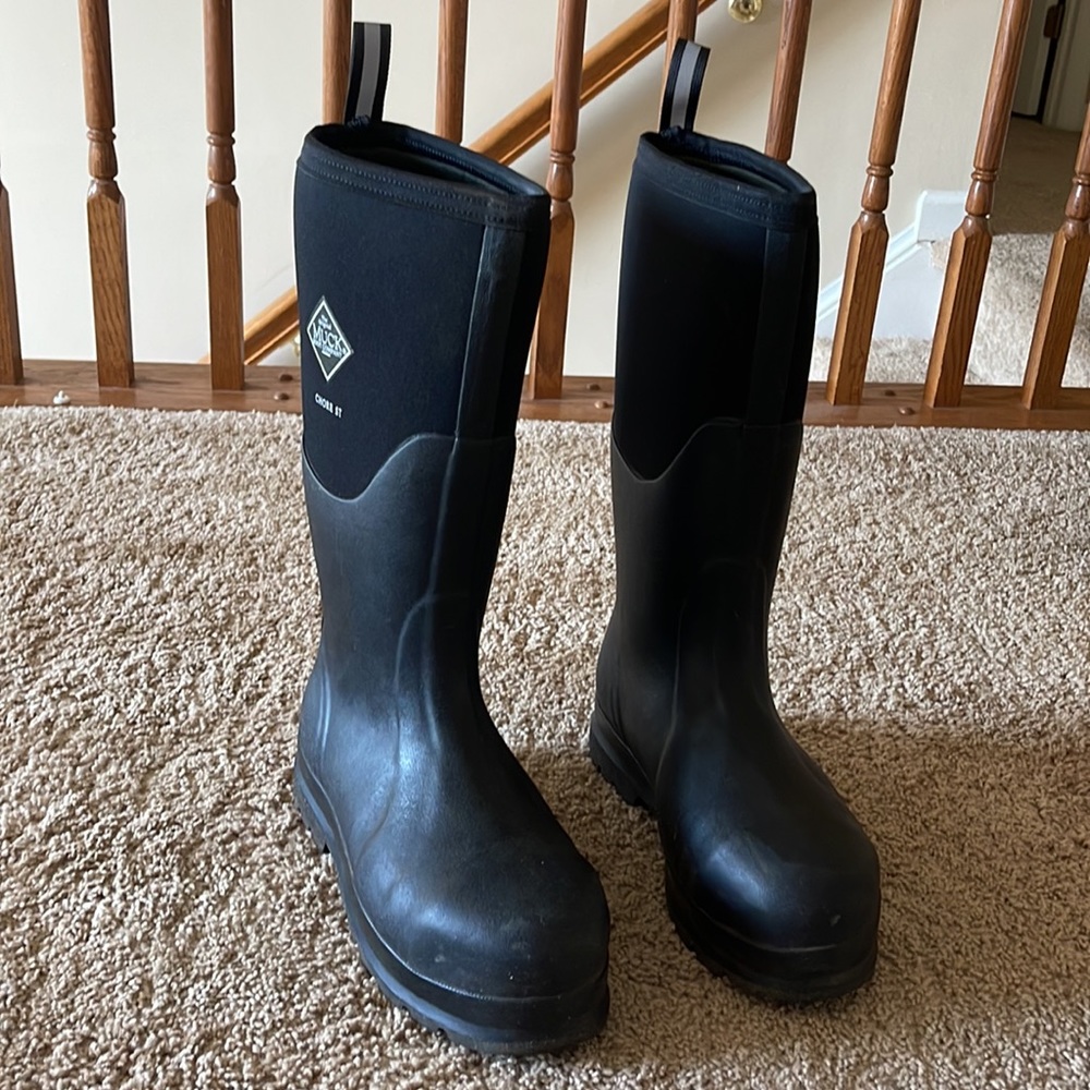 Chore steel toe black muck boots!